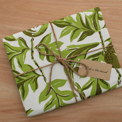 BREADFRUIT - Green on cotton linen union (3.5m)